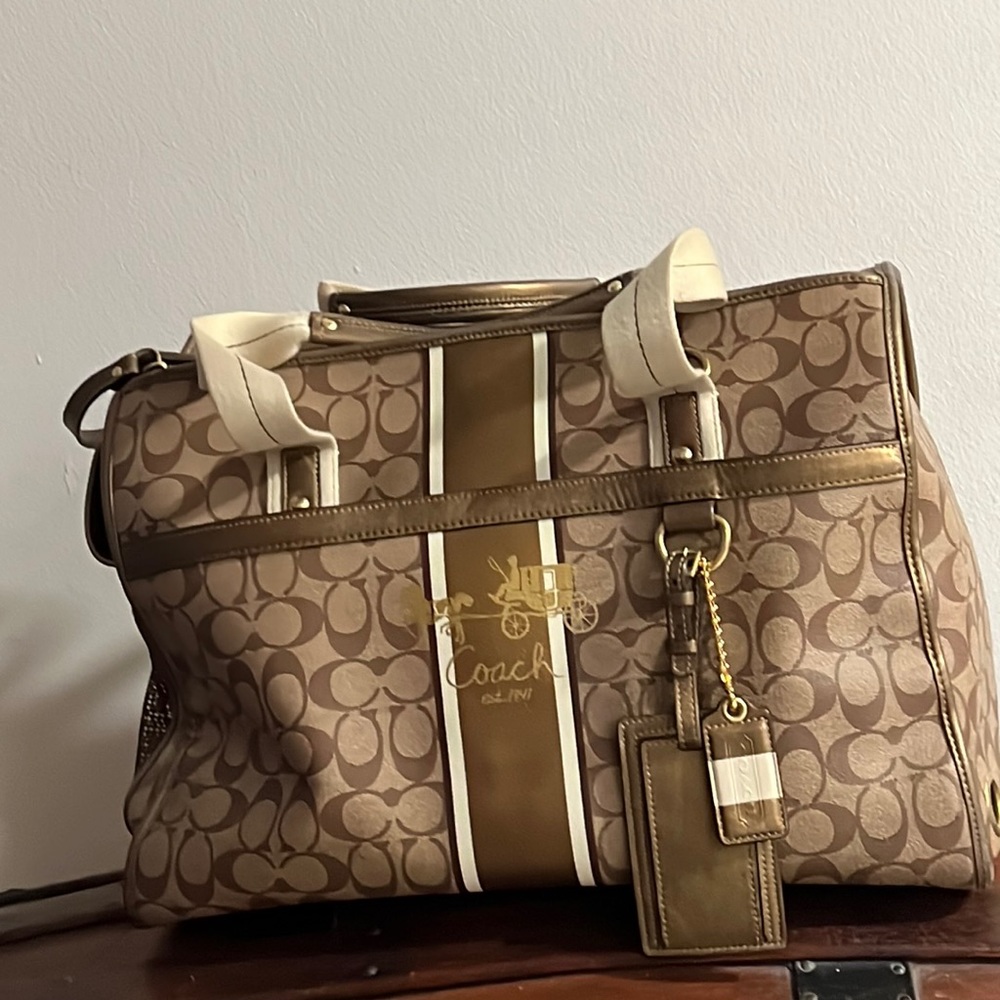 Coach Pet Carrier Heritage Signature Large Tote New!  Retails $898!